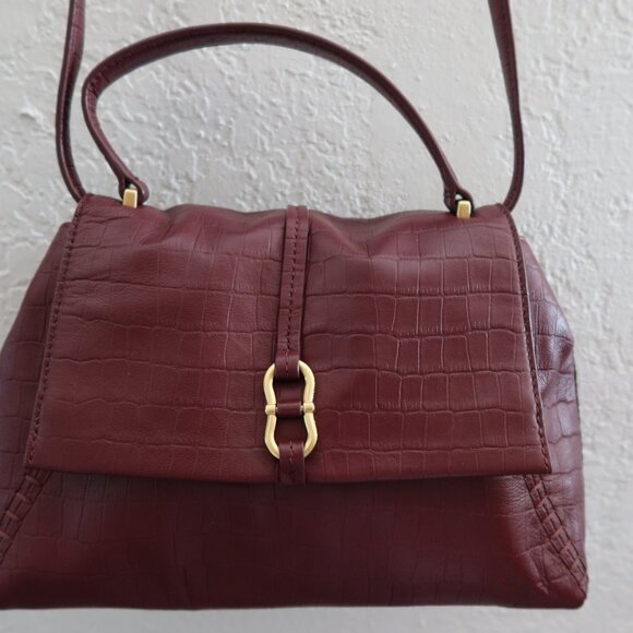 Vince Camuto Handbags - Vince Camuto Erela Pebbled Leather Satchel Adjustable shoulder strap New